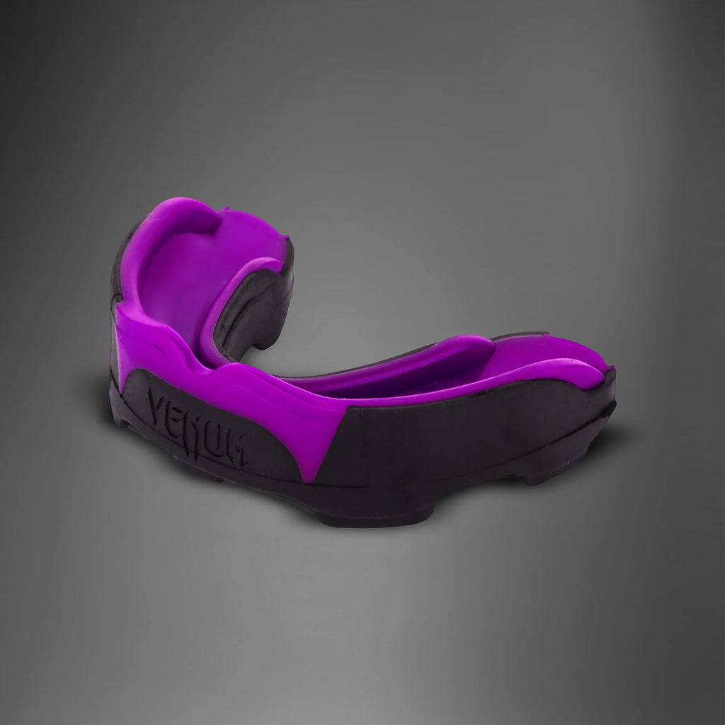 Protector bucal Venum Predator - Negro/Morado