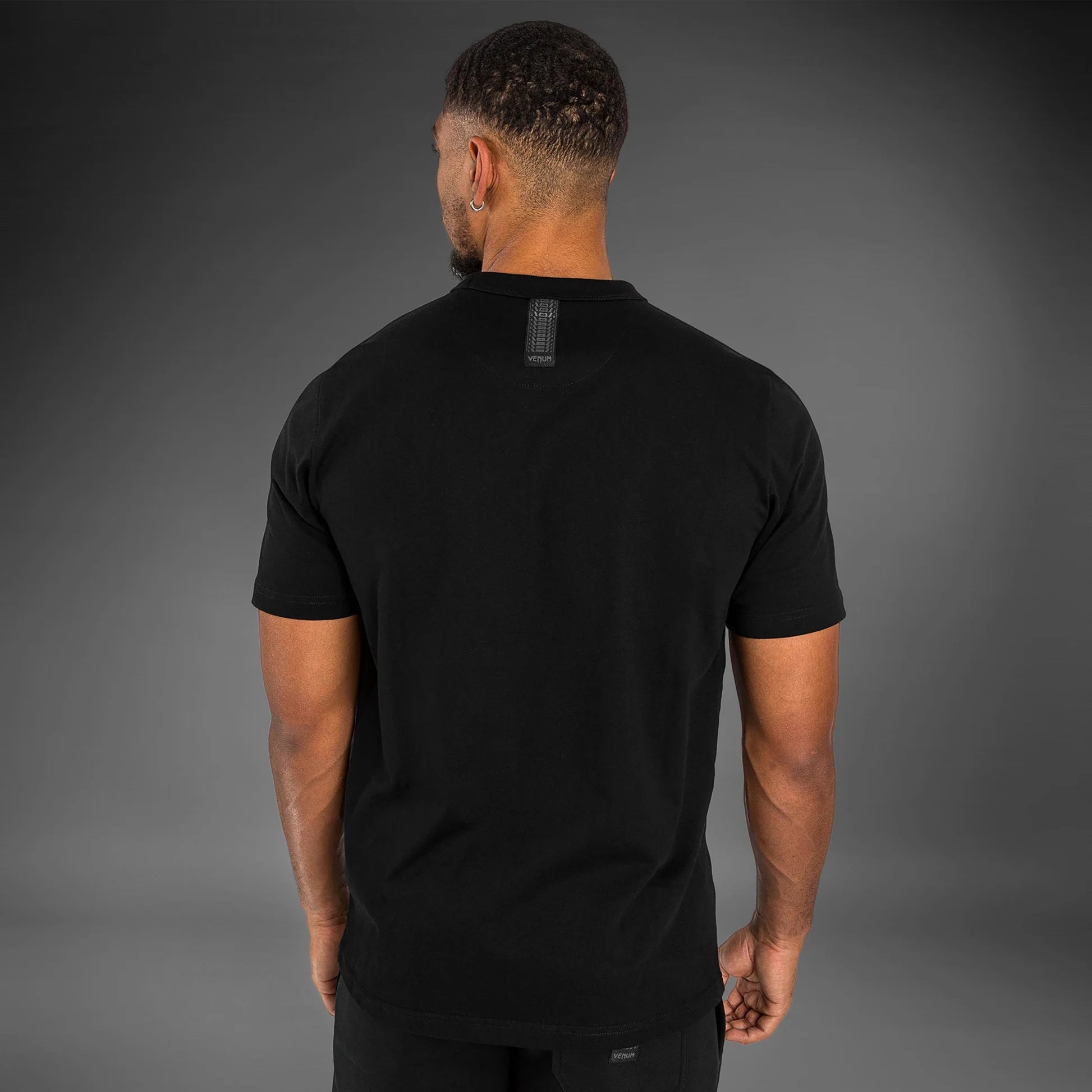 Camiseta Venum Silent Power - Negra