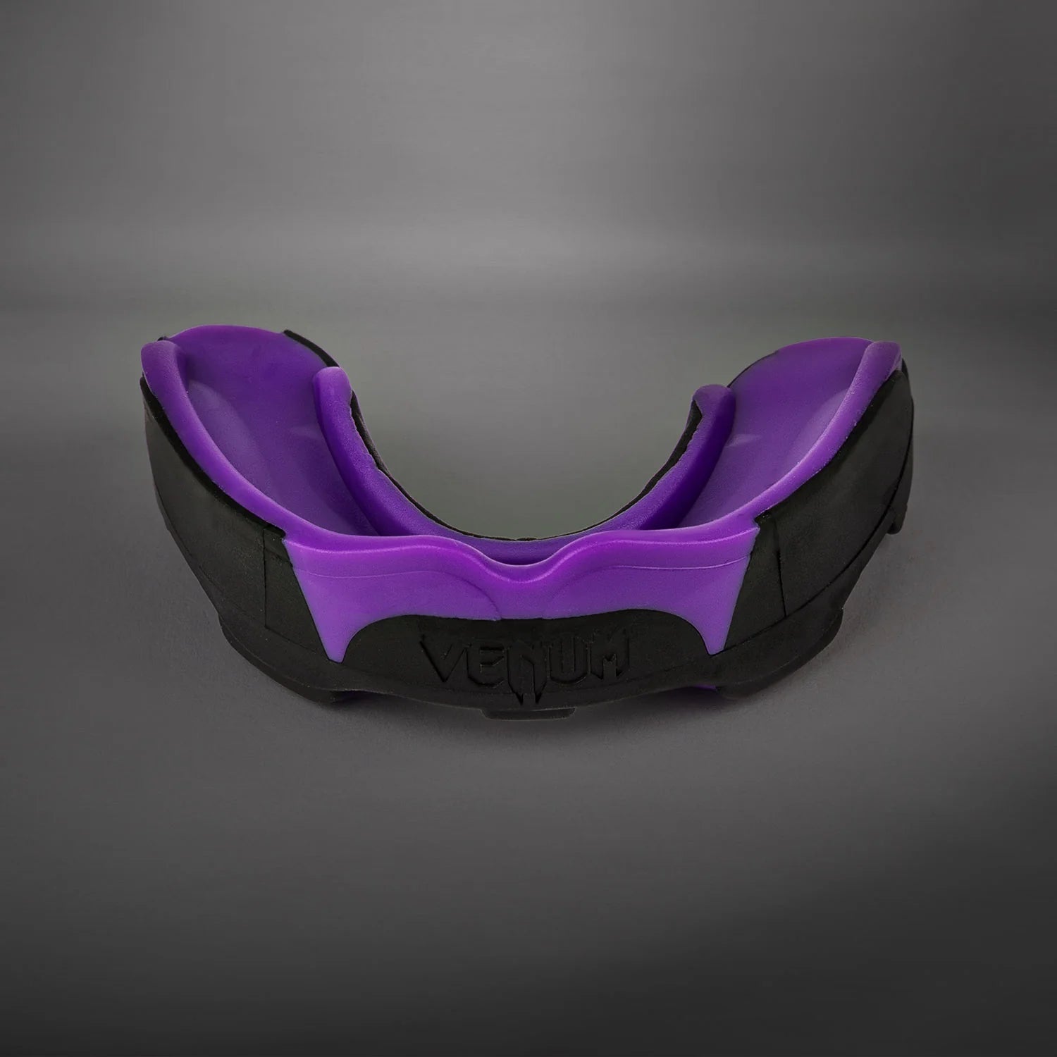 Protector bucal Venum Predator - Negro/Morado