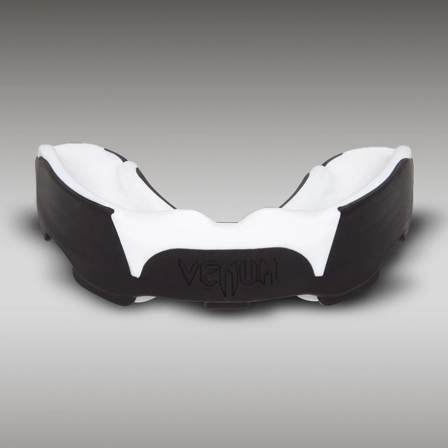 Protector bucal Venum Predator - Negro/Blanco
