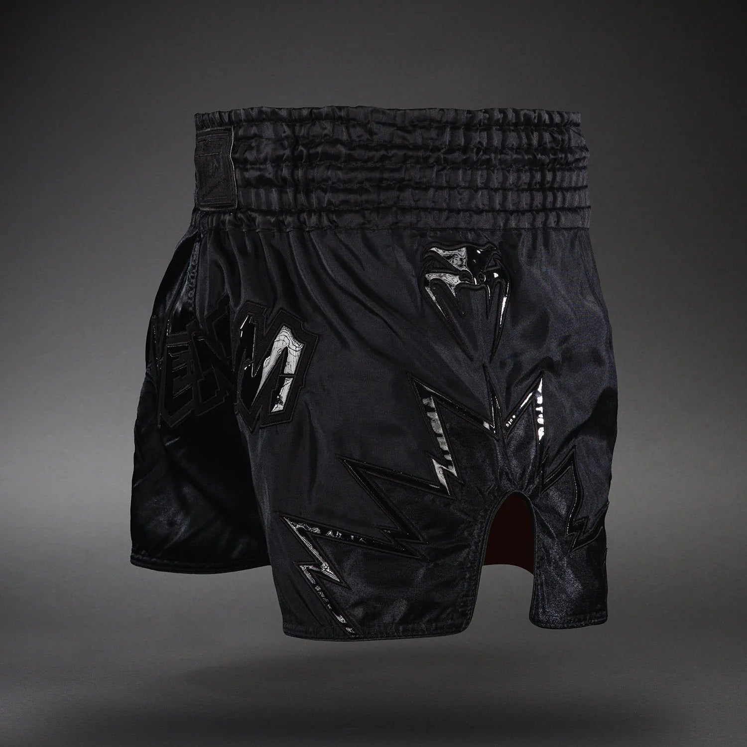 Shorts de Muay Thai Venum Inferno 2.0 - Negro/Gris
