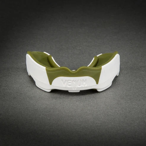 Protector bucal Venum Predator – Blanco/Kaki