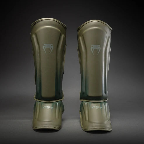 Espinilleras Venum Stealth  - Caqui/Verde Oscuro