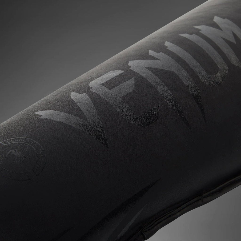 Espinilleras Venum Challenger  - Mate/Negro