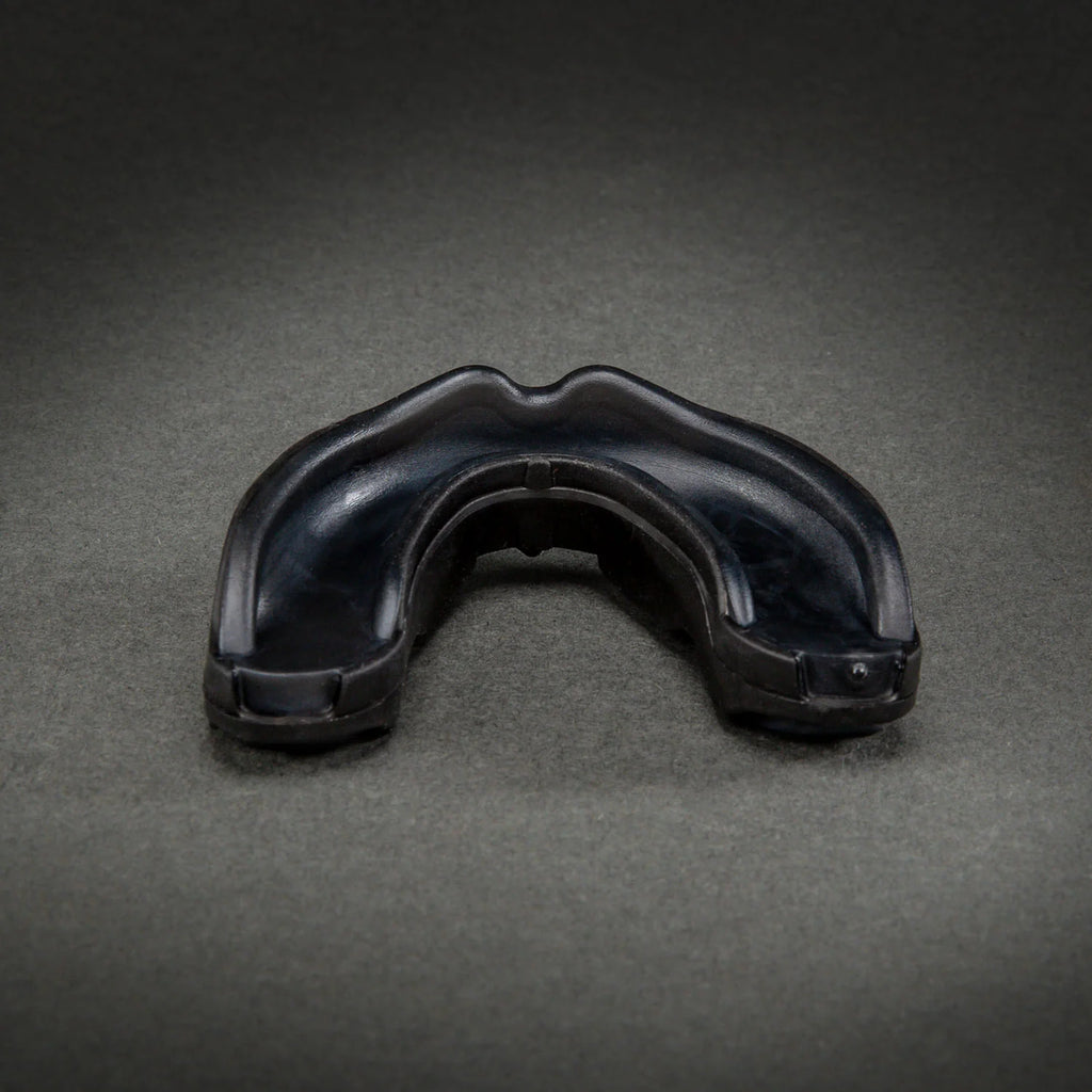 Protector bucal Venum Predator – Negro/Negro/Rojo
