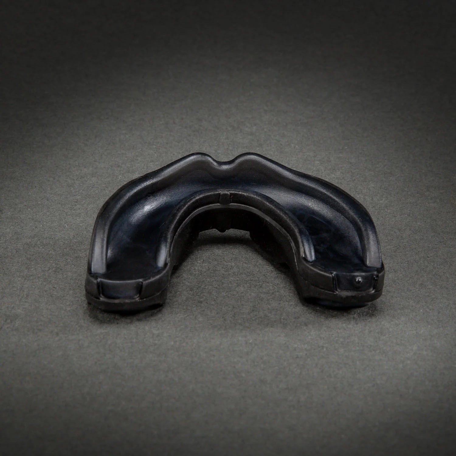 Protector bucal Venum Predator – Negro/Negro/Rojo