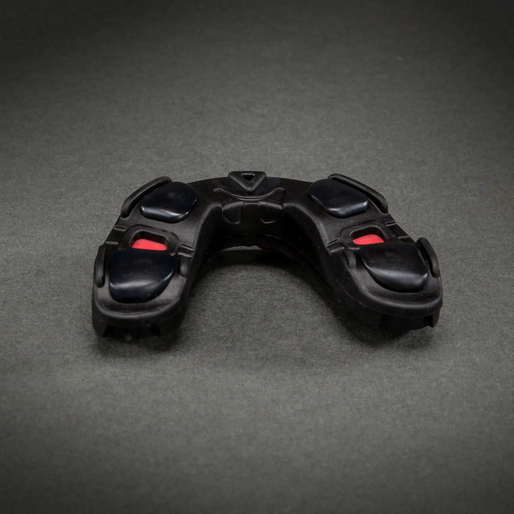 Protector bucal Venum Predator – Negro/Negro/Rojo