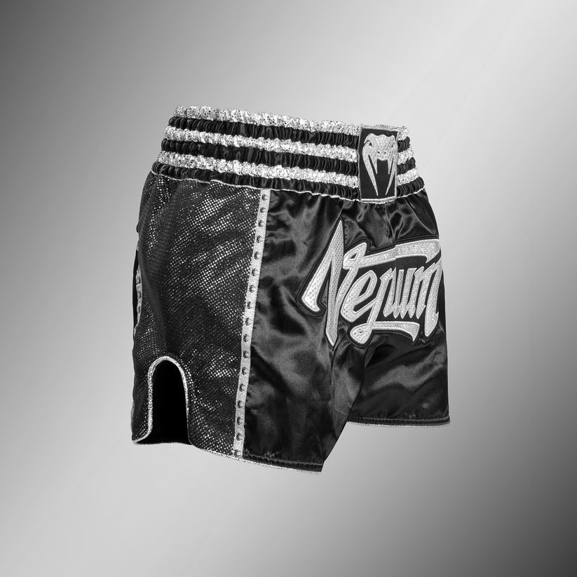 Shorts de Muay Thai Venum Absolute 2.0 - Negro/Plata